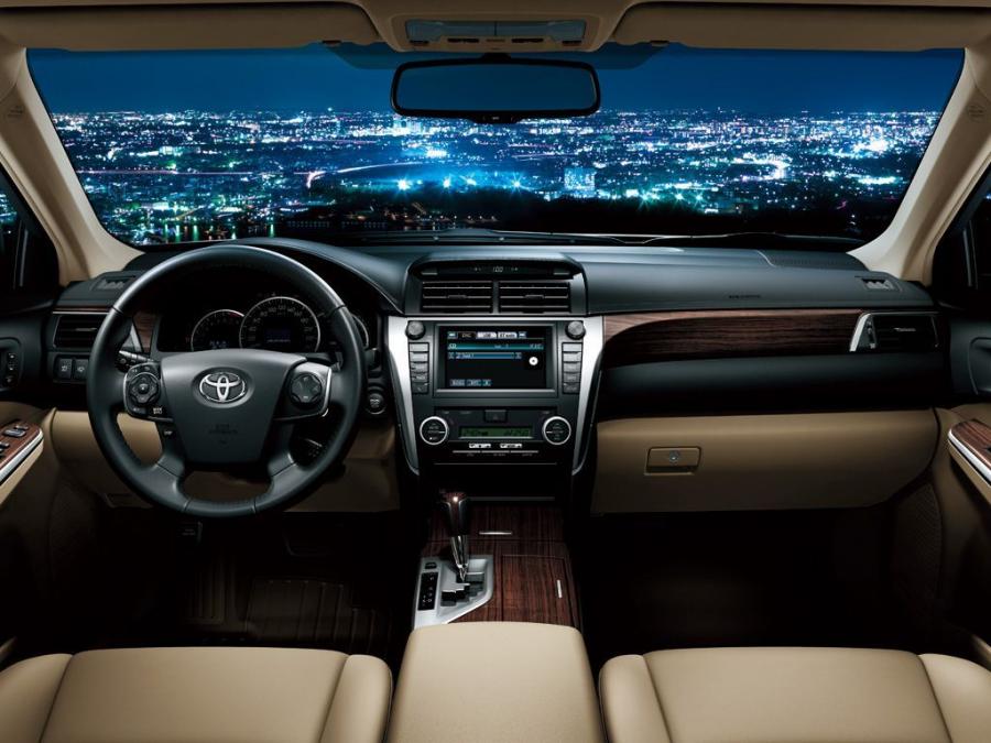  Toyota Aurion 2012 года  (UAE) (фото 5 из 5)